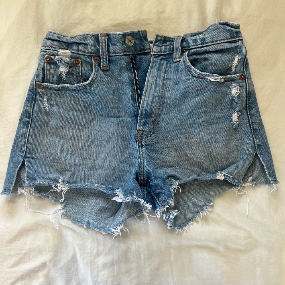 Womens Abercrombie and Fitch Mom Short High Rise Size 24